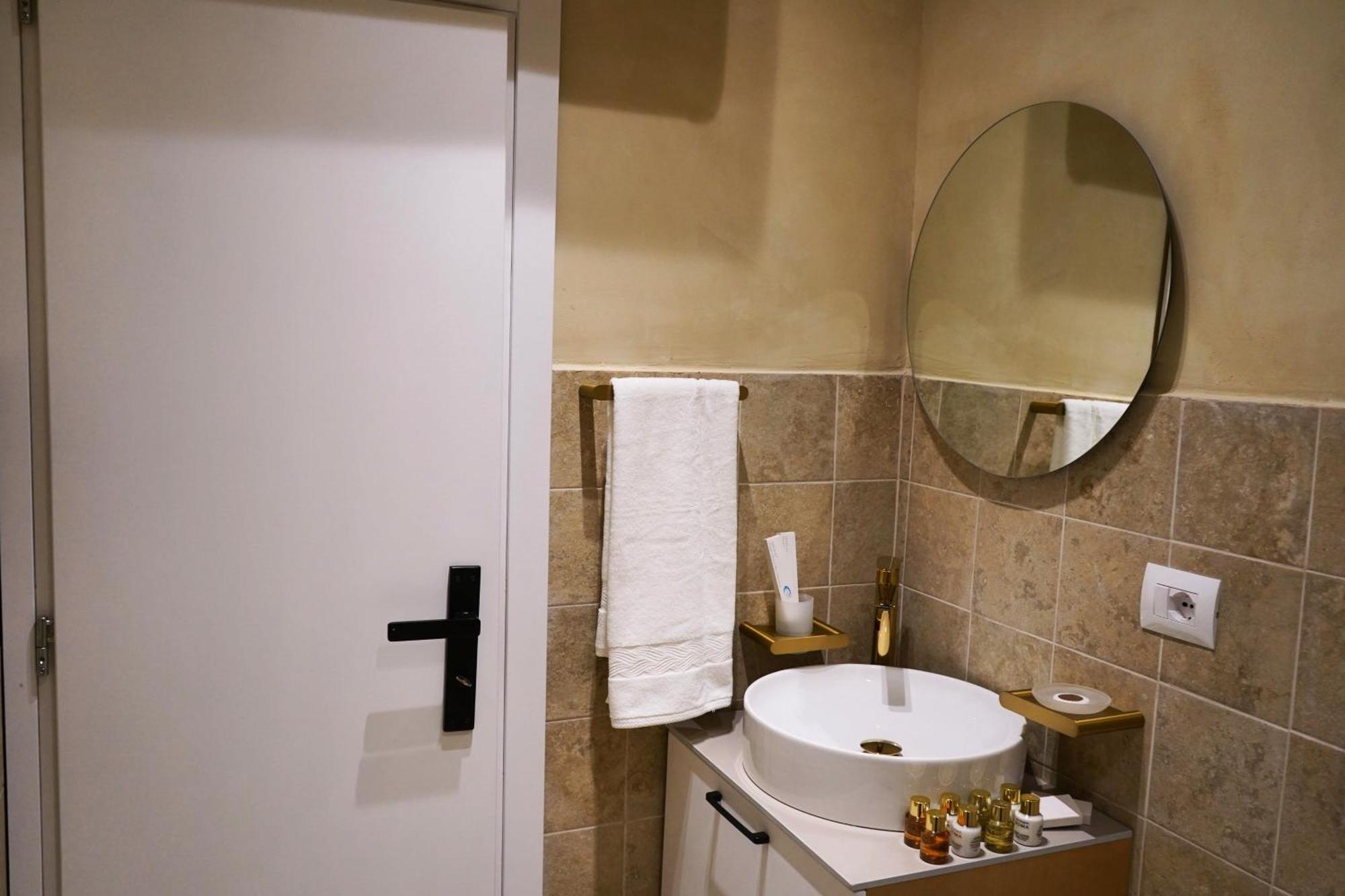 Vater Apartments Tirana Zewnętrze zdjęcie